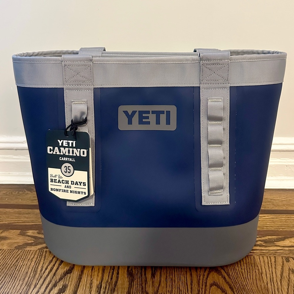 YETI Navy Camino 35 Carryall Tote Bag (NWT)